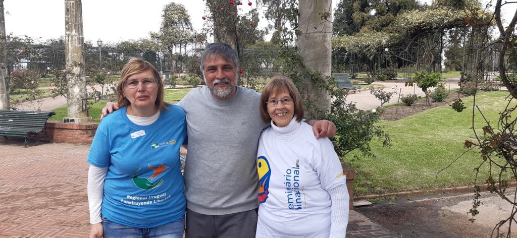 Voluntarios del Grupo de Amor-Exigente    “Flor de Loto” acercando el Programa a la comunidad
