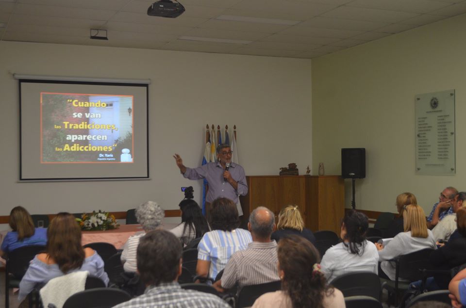 Grupo de Amor-Exigente Aprender a Volar-“Droga ¡Mal Educada! entra a tu casa sin pedir permiso”